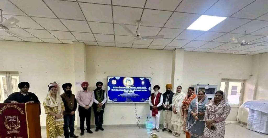 Special lecture dedicated to the 350th martyrdom anniversary of Guru Tegh Bahadur Ji was organized at SDS College